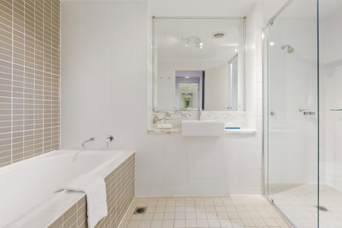 Sage Hotel Wollongong - Surfers Paradise Gold Coast 5