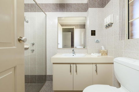 Grand Manor Motor Inn - Surfers Paradise Gold Coast 9