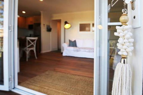 Jervis Bay Beach Shack I Pet Friendly - Surfers Paradise Gold Coast 11