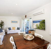 Jervis Bay Beach Shack - Pet Friendly - Surfers Paradise Gold Coast