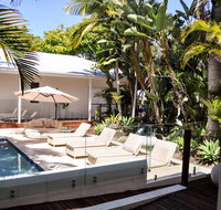 Byron Cove Beach House - Surfers Paradise Gold Coast