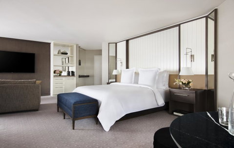 Four Seasons Hotel Sydney - Surfers Paradise Gold Coast 2