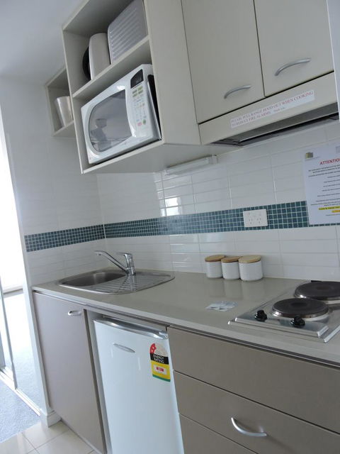 BASE Holidays - Ettalong Beach Premium Apartments - Surfers Paradise Gold Coast 21