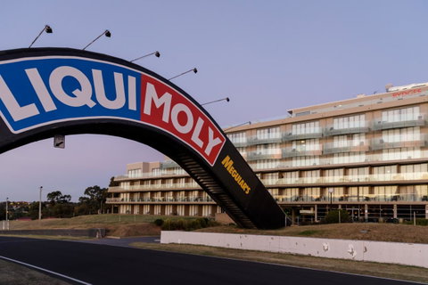 Rydges Mount Panorama Bathurst - Surfers Paradise Gold Coast 0