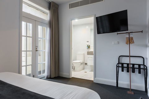 The Lucky Hotel - Surfers Paradise Gold Coast 26