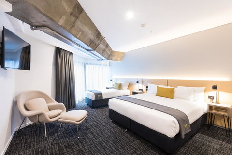 Song Hotel Sydney - Surfers Paradise Gold Coast 9