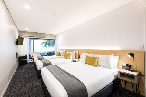 Song Hotel Sydney - Surfers Paradise Gold Coast 11
