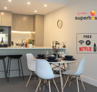 Stunning Views Sydney Olympic Park - Surfers Paradise Gold Coast