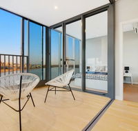 Brand New 3 Bedrooms Apt with Waterfront View - Surfers Paradise Gold Coast