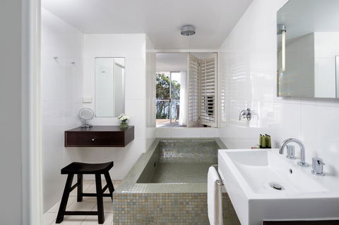 Bannisters By The Sea Mollymook - Surfers Paradise Gold Coast 15