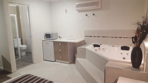 Coastal Bay Motel - Surfers Paradise Gold Coast 40