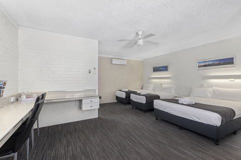 Coastal Bay Motel - Surfers Paradise Gold Coast 11
