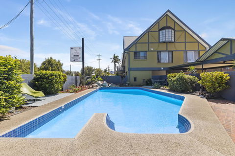 Coastal Bay Motel - Surfers Paradise Gold Coast 1
