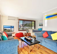 Sandy Toes Beach House Jervis Bay - 2min to Beach - Surfers Paradise Gold Coast