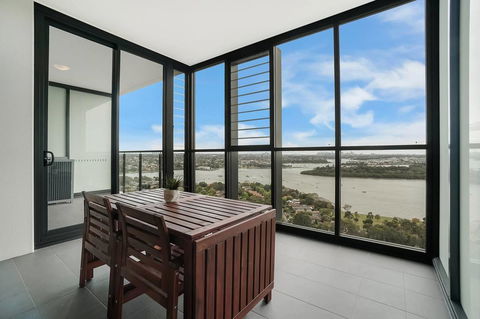 Cozy Apartment With Water View Plus Winter Garden - Surfers Paradise Gold Coast 12