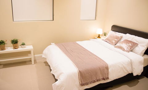 T&M HOUSE - Surfers Paradise Gold Coast 12