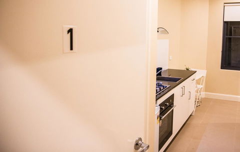 T&M HOUSE - Surfers Paradise Gold Coast 23