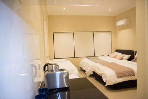 T&M HOUSE - Surfers Paradise Gold Coast 42