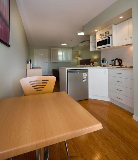 Cabarita Lake Apartments - Surfers Paradise Gold Coast 1