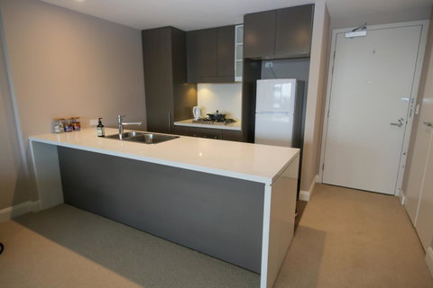 Olympic Park Sunshine 2 Bedrooms Apts With Private Parking - Surfers Paradise Gold Coast 9