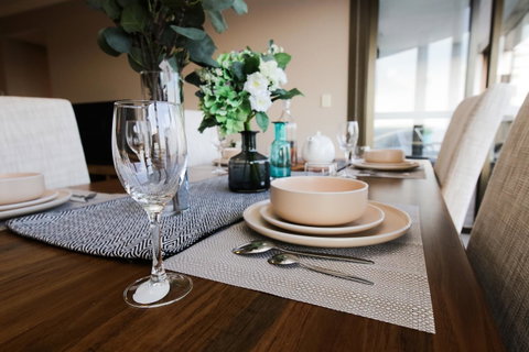 Olympic Park Sunshine 2 Bedrooms Apts With Private Parking - Surfers Paradise Gold Coast 5