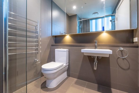 Olympic Park Sunshine 2 Bedrooms Apts With Private Parking - Surfers Paradise Gold Coast 29