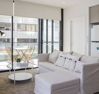 Cozy apartment with harbour bridge view in Bondi - Surfers Paradise Gold Coast