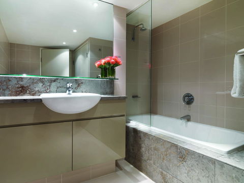 Adina Apartment Hotel Sydney, Darling Harbour - Surfers Paradise Gold Coast 5