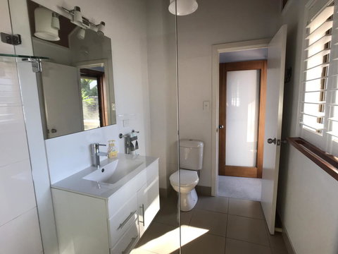 Treetops Everglades Villa - Surfers Paradise Gold Coast 22