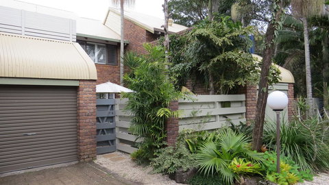 Treetops Everglades Villa - Surfers Paradise Gold Coast 34