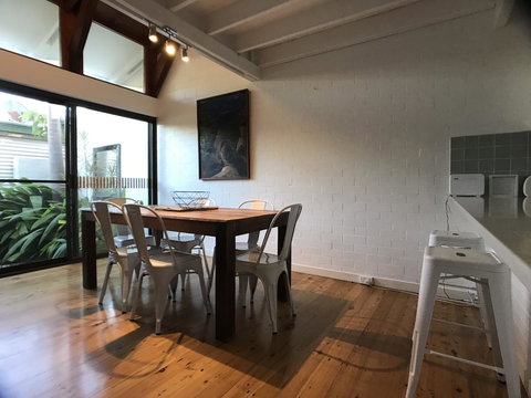 Treetops Everglades Villa - Surfers Paradise Gold Coast 10