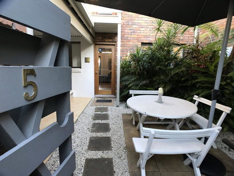 Treetops Everglades Villa - Surfers Paradise Gold Coast 15