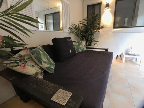 Treetops Everglades Villa - Surfers Paradise Gold Coast 16