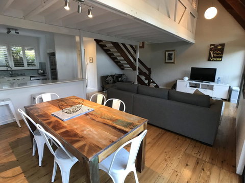 Treetops Everglades Villa - Surfers Paradise Gold Coast 8