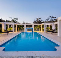 One Mile Mansion - Private Coastal Retreat FREE FAMILY ADVENTURE PASS - Surfers Paradise Gold Coast