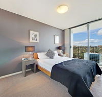 Wyndel Apartments North Sydney - Harbour Watch - Surfers Paradise Gold Coast