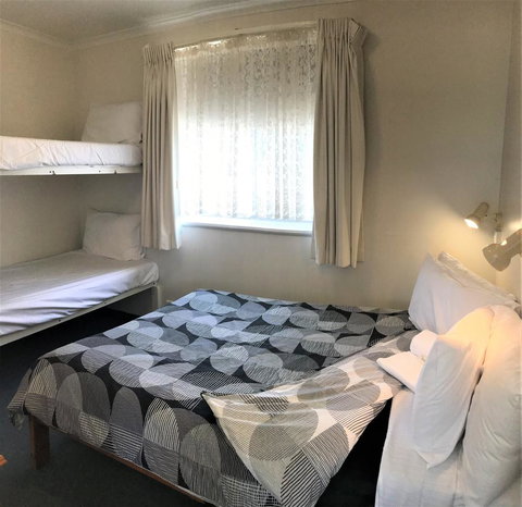 Kon Tiki Apartments - Surfers Paradise Gold Coast 6