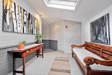 Pure Chalet Thredbo - Surfers Paradise Gold Coast 20