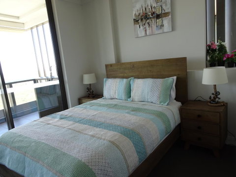 Sydney Olympic Park Apartment - Surfers Paradise Gold Coast 3