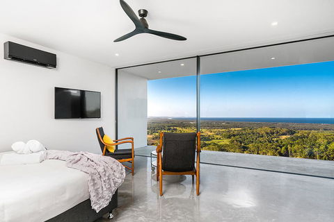 Sundays At Byron - Surfers Paradise Gold Coast 24