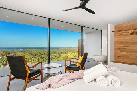Sundays At Byron - Surfers Paradise Gold Coast 0