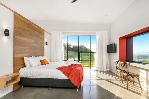 Sundays At Byron - Surfers Paradise Gold Coast 11