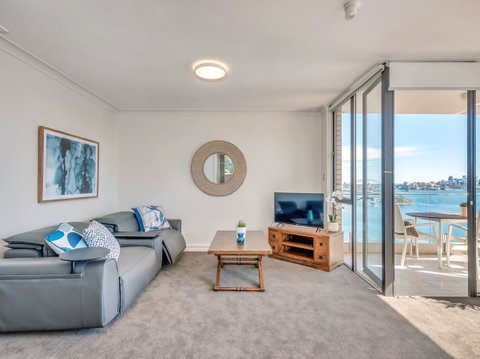 Panoramic Harbour Views And Unbeatable Comfort - Surfers Paradise Gold Coast 2