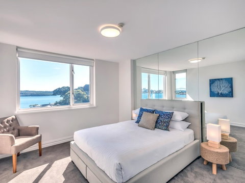 Panoramic Harbour Views And Unbeatable Comfort - Surfers Paradise Gold Coast 3