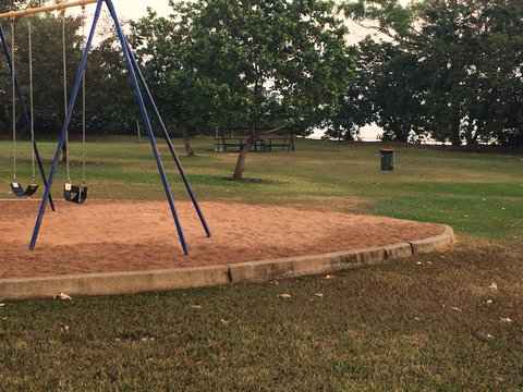 Nightcliff Foreshore Getaway - McKay Gardens - Surfers Paradise Gold Coast 34