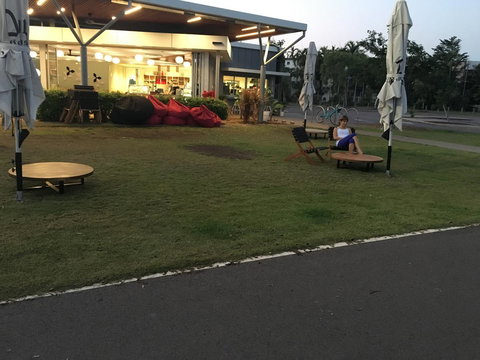 Nightcliff Foreshore Getaway - McKay Gardens - Surfers Paradise Gold Coast 22