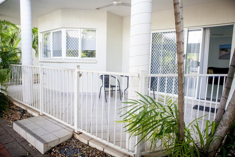 Nightcliff Foreshore Getaway - McKay Gardens - Surfers Paradise Gold Coast 4