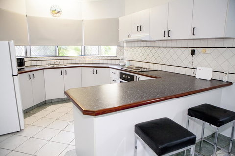Nightcliff Foreshore Getaway - McKay Gardens - Surfers Paradise Gold Coast 6