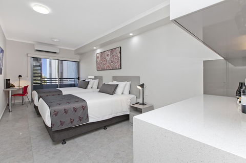 Argus Hotel Darwin - Surfers Paradise Gold Coast 7