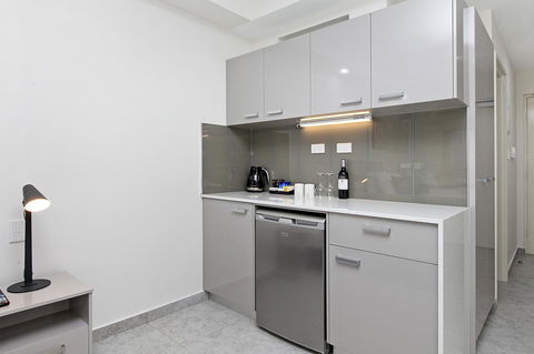 Argus Hotel Darwin - Surfers Paradise Gold Coast 6